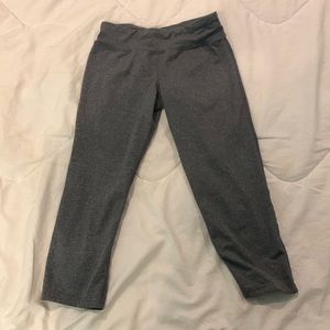 Kids grey capri leggings